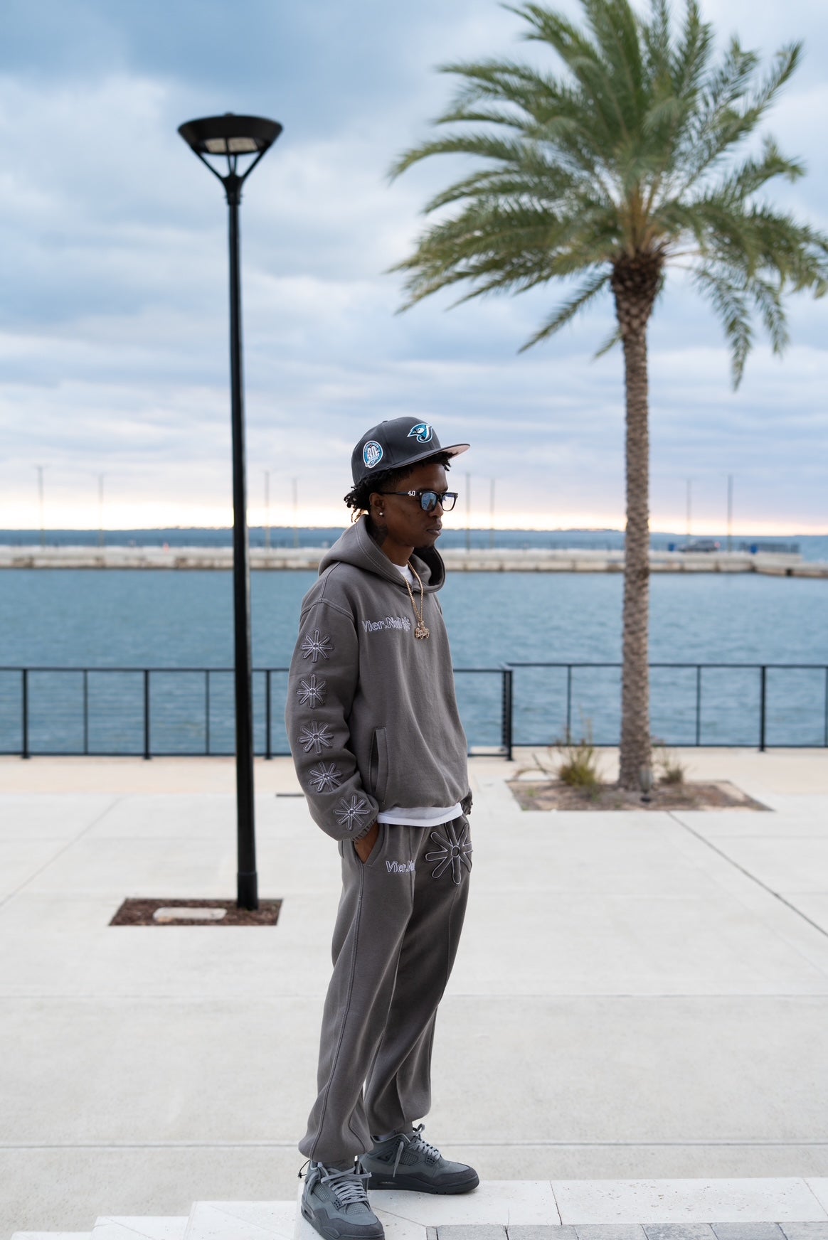 Vol. 3 Vier.Nul Set (Grey)